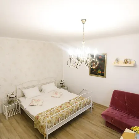 Gong Apartment